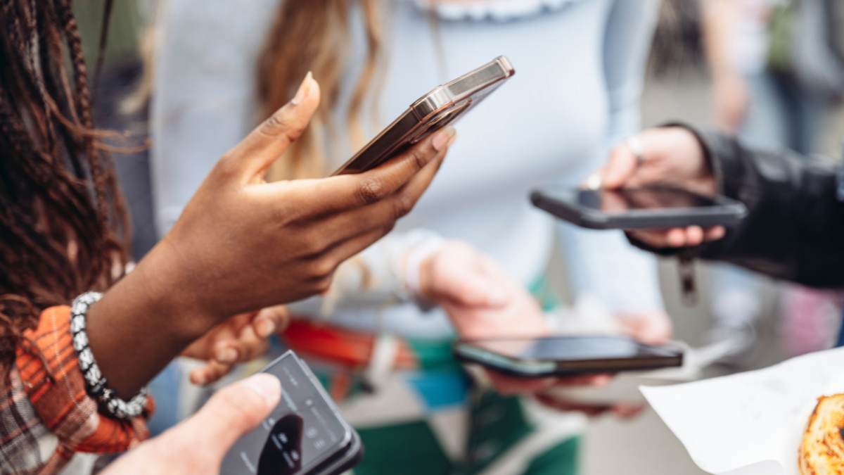 Best AI Social Media Management Tools in 2026 2 Best AI Social Media Management Tools in 2026