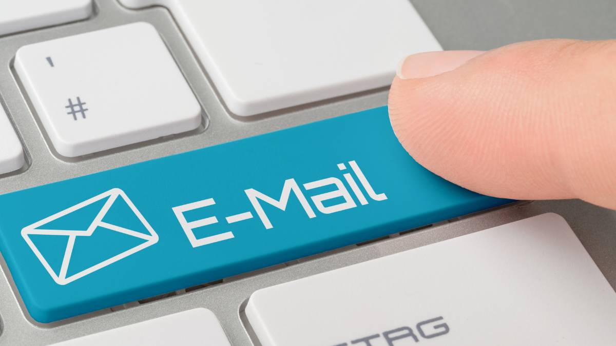 Electronic Mail Etiquette Tips for Clear Communication 3 Electronic Mail Etiquette Tips for Clear Communication