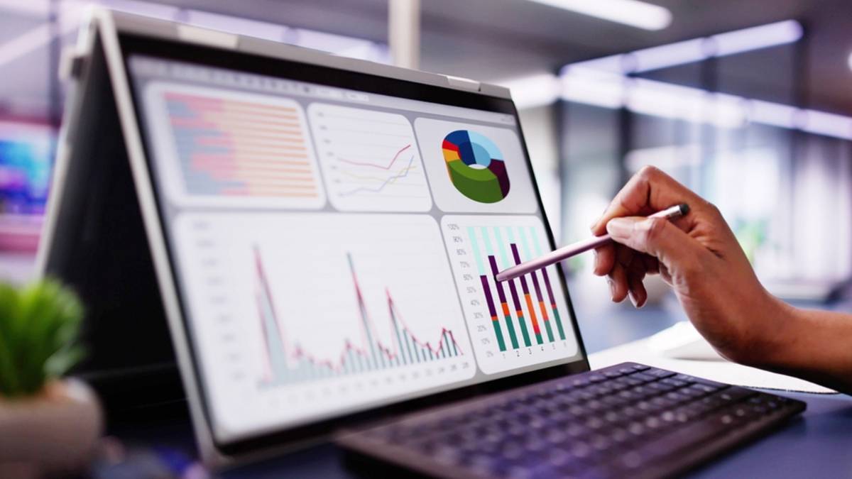 Visual Analytics Platform: Tools, Trends & Tips 7 Visual Analytics Platform: Tools, Trends & Tips