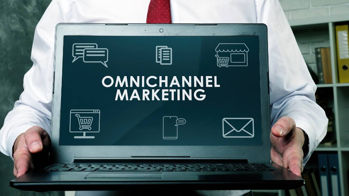 Omnichannel eCommerce Marketing Guide for Better Sales 1 Omnichannel eCommerce Marketing Guide for Better Sales