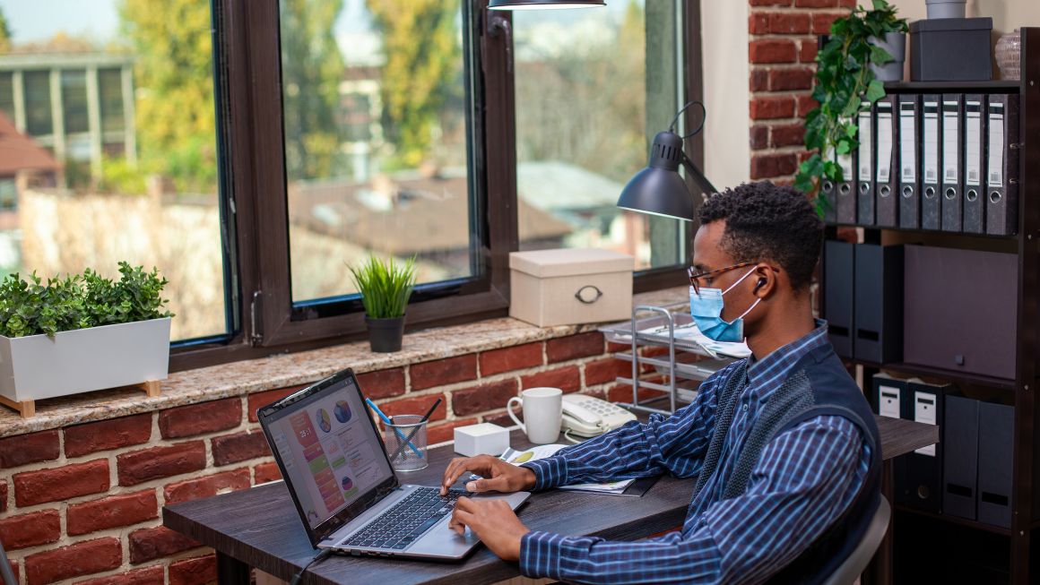 Best VPNs for Remote Workers: Security, Speed, and Streaming Access Compared 1 Best VPNs for Remote Workers