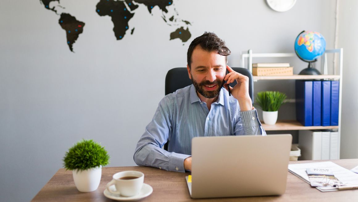 How to Stay Productive While Traveling Without Losing Client Trust? 1 How to Stay Productive While Traveling Without Losing Client Trust